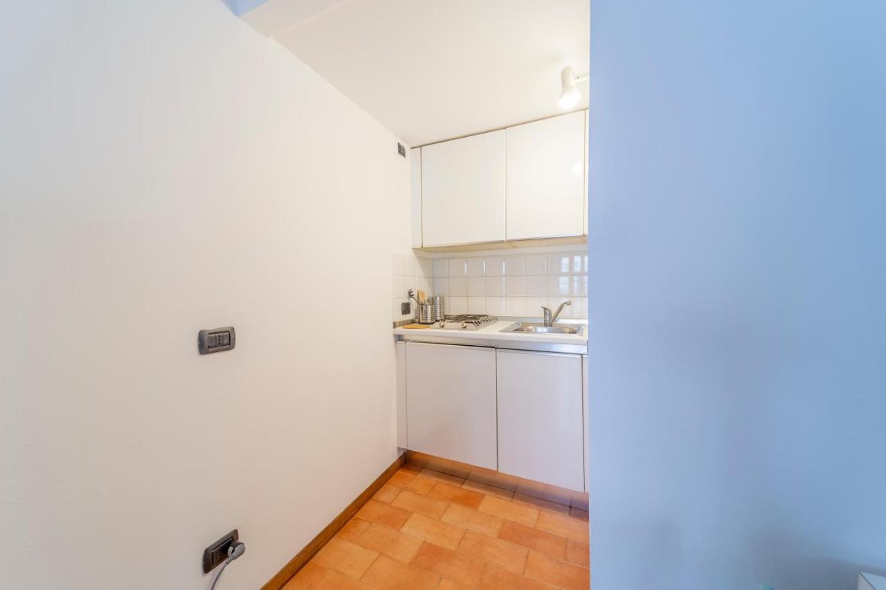 Parrot House - Casa In Centro A Parma Apartment Exterior photo
